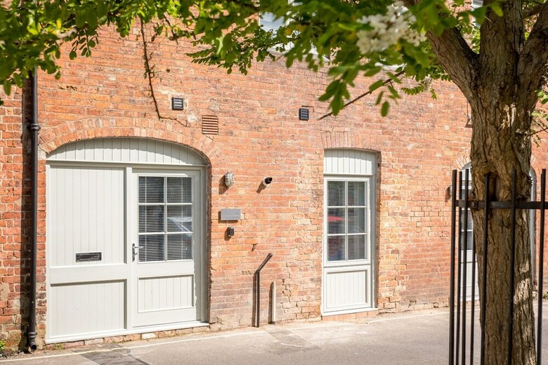 Apartamentos Oxford Passage Coach House