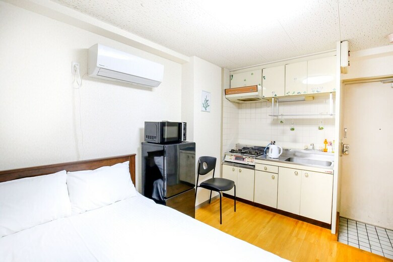 Shinsaibashi Qilv Apartments