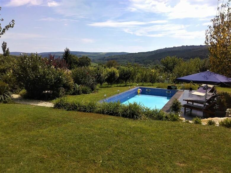 Peaceful,sun,own Pool! Get Away From The Crowds!!