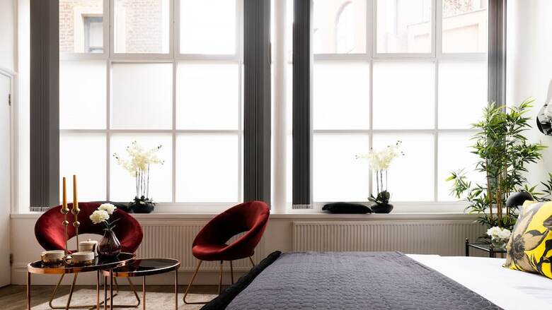 Design Luxury House For Large Groups