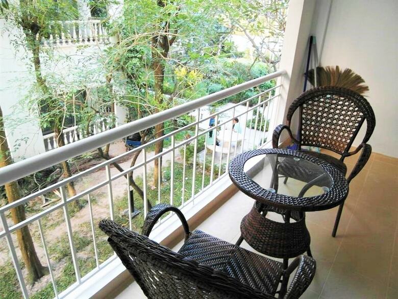 Residencia Large Studio Baan Suan Lalana