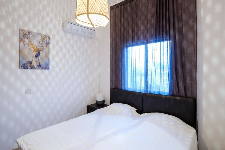 Townhouse In Ideal Location