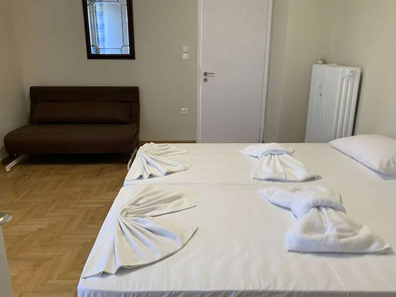 Spacious Renovated Apartment Marousi Kat