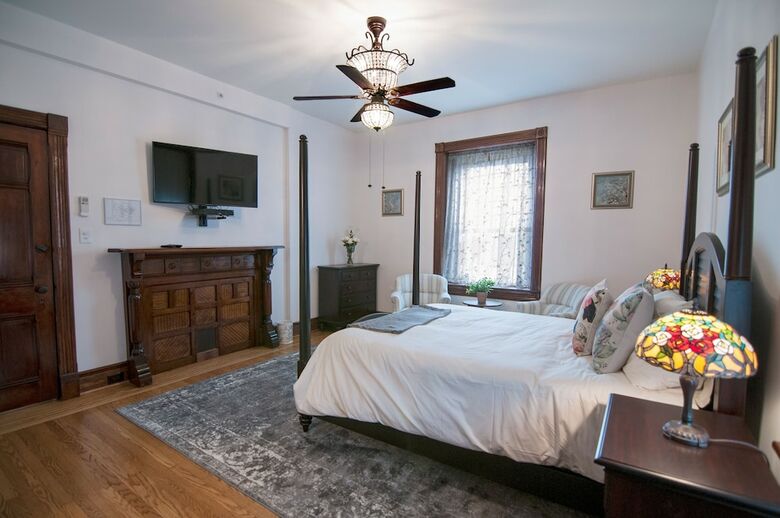 George Washington Wood Bed & Breakfast