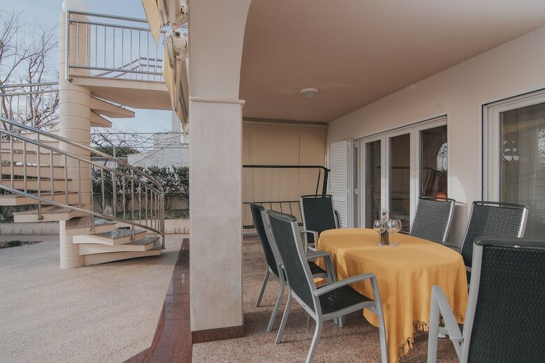 Pool Apartments Tolo