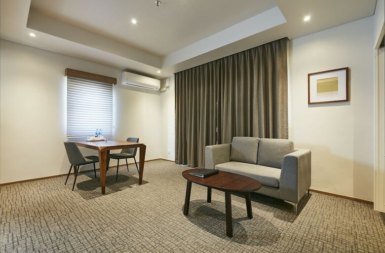 Wishton Hotel Yangon