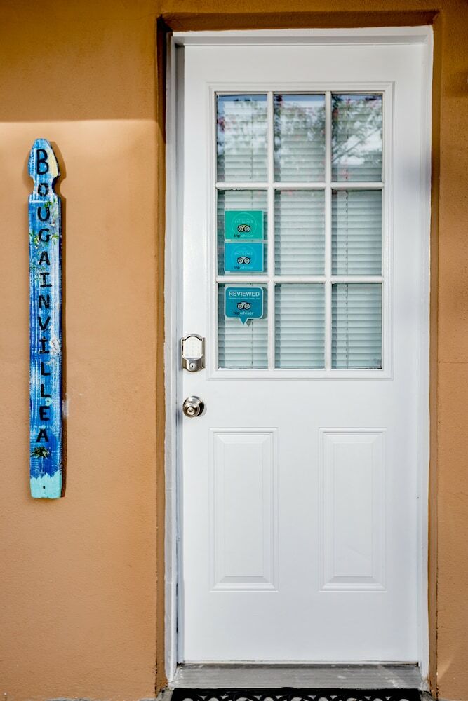 Apartamentos Indian Rocks Beach Suites