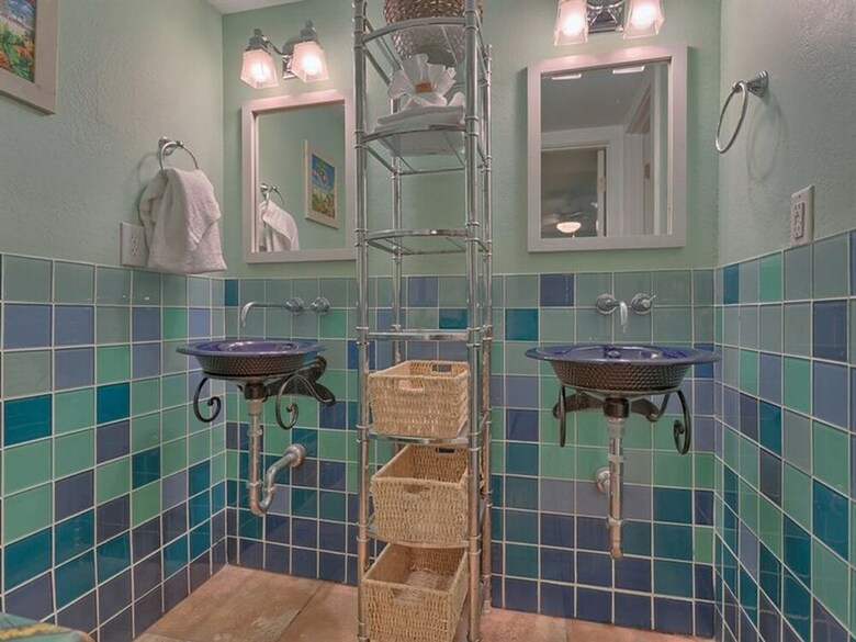 Castaways By Meyer Vacation Rentals