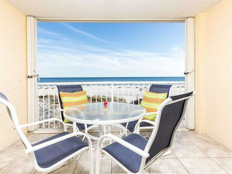 Castaways By Meyer Vacation Rentals