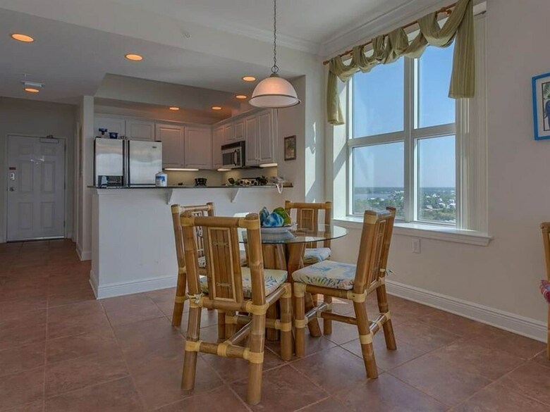 Crystal Shores By Meyer Vacation Rentals