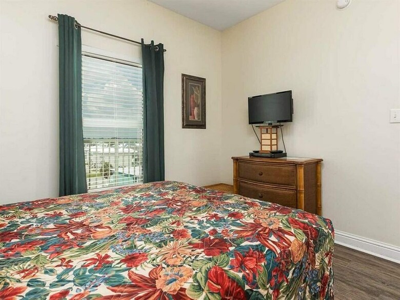 Crystal Shores By Meyer Vacation Rentals