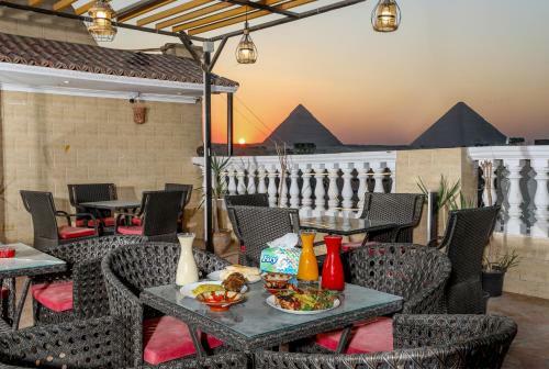 Albergue Pyramids Inn Motel