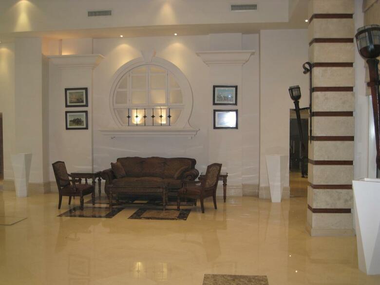 Amarante Pyramids Hotel (formerly Sheraton Royal Gardens)