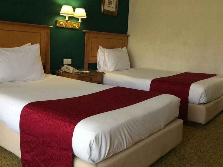 Amarante Pyramids Hotel (formerly Sheraton Royal Gardens)