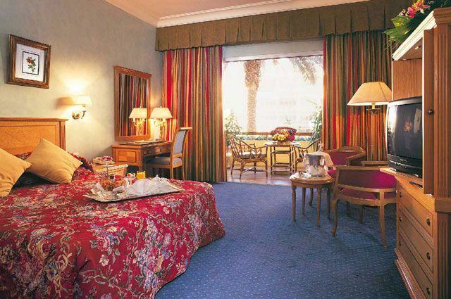 Amarante Pyramids Hotel (formerly Sheraton Royal Gardens)