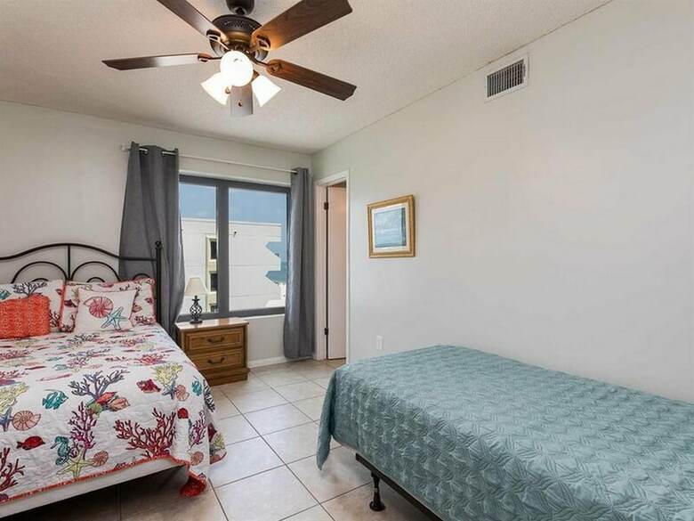 Island Winds West By Meyer Vacation Rentals