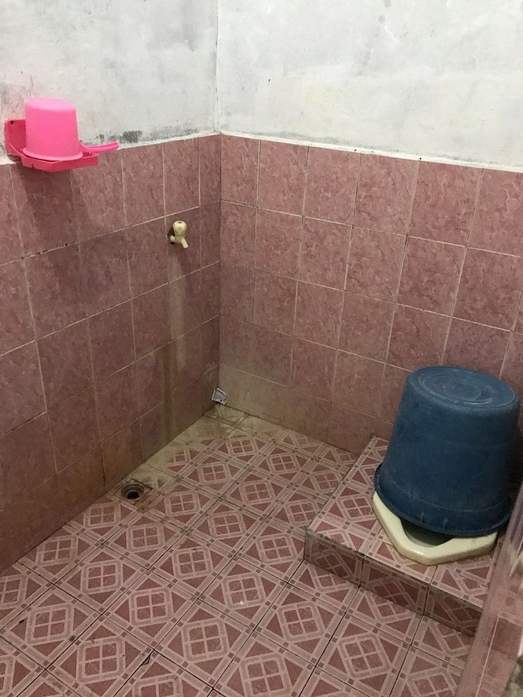 Hostal Oyo 2257 Pondok Alief