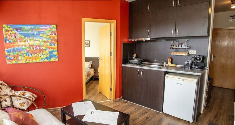 Fm Premium 1-bdr Apartment With Terrace-pacific