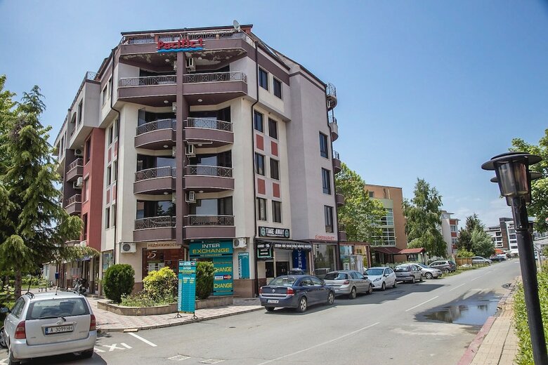 Fm Premium 1-bdr Apartment With Terrace-pacific