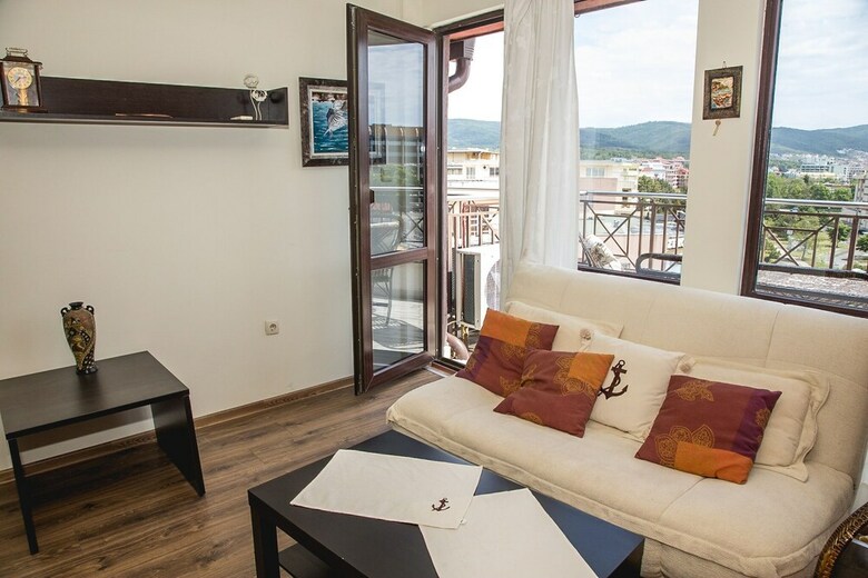 Fm Premium 1-bdr Apartment With Terrace-pacific