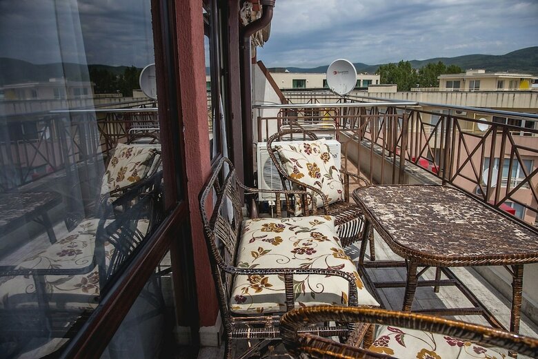 Fm Premium 1-bdr Apartment With Terrace-pacific