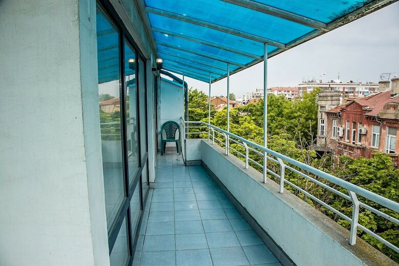 Apartamentos Fm Luxury 1-bdr Maisonette With Terrace