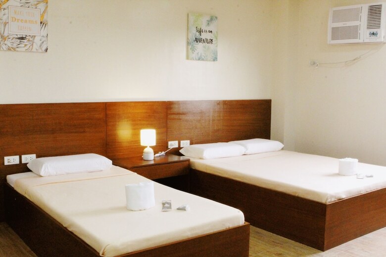 Hostal The Teepee Place Hostel & Residence Inn