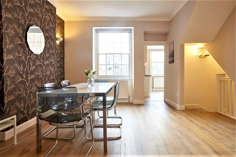 Meredith Way - Your Apartment