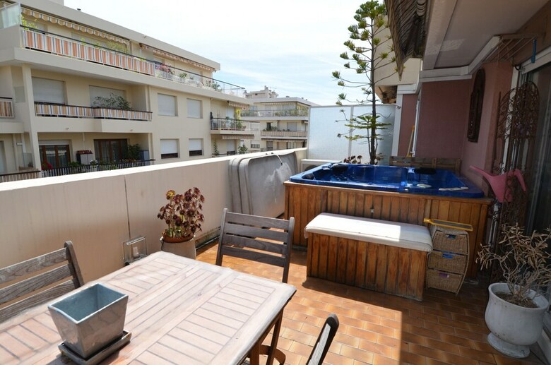 Modern Apartment 6 Persons With Jacuzzi In Nice Downtown