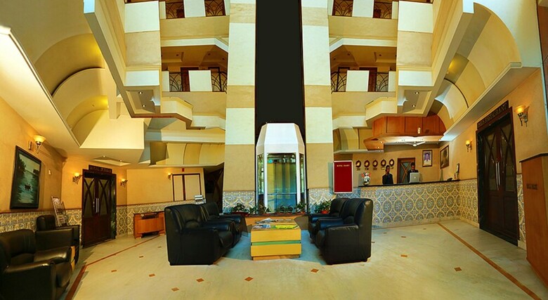 Hotel Royal Omars