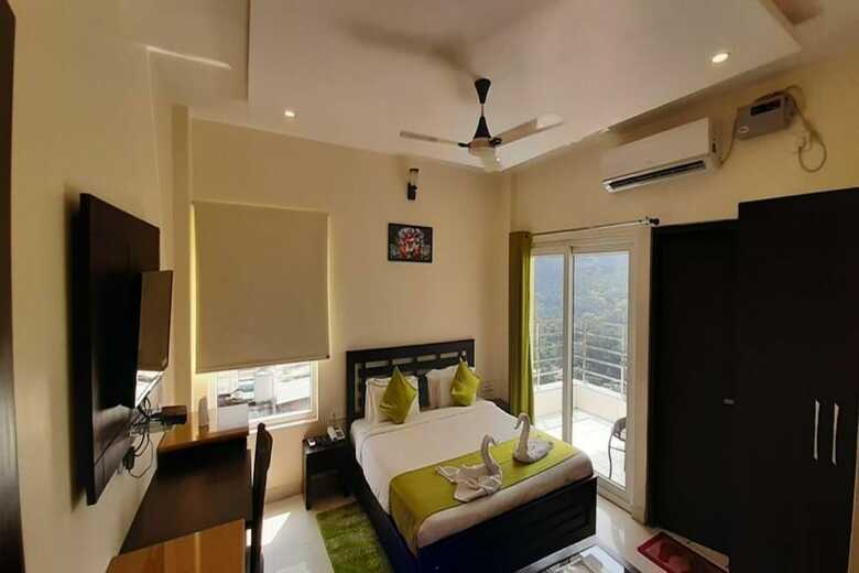 Hotel Aaravam Ganga