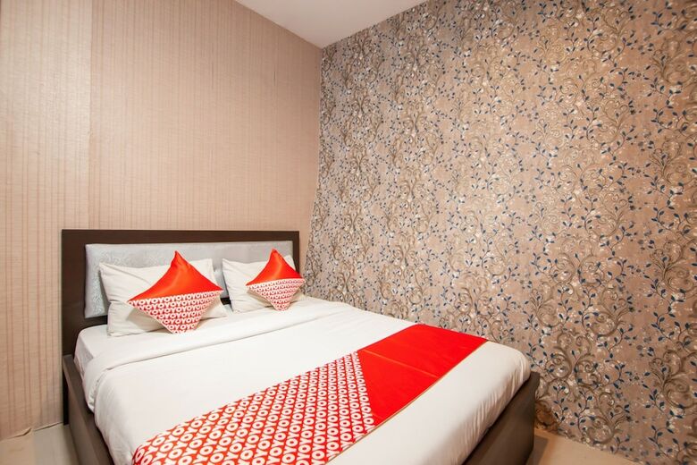 Hotel Oyo 2310 Residence 68