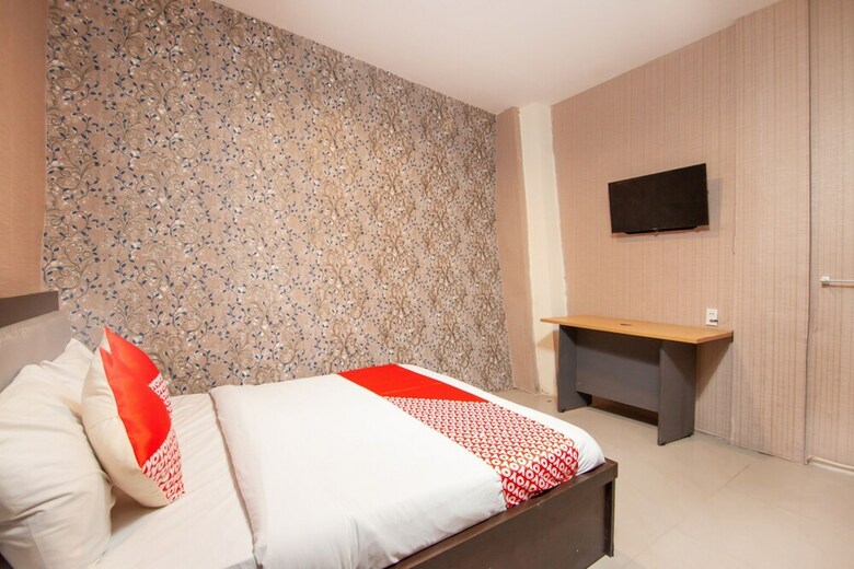Hotel Oyo 2310 Residence 68