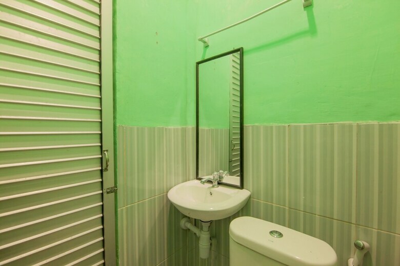 Hotel Oyo 2310 Residence 68