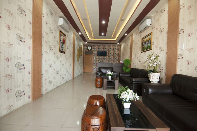 Hotel Oyo 2310 Residence 68