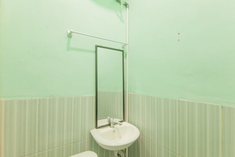 Hotel Oyo 2310 Residence 68