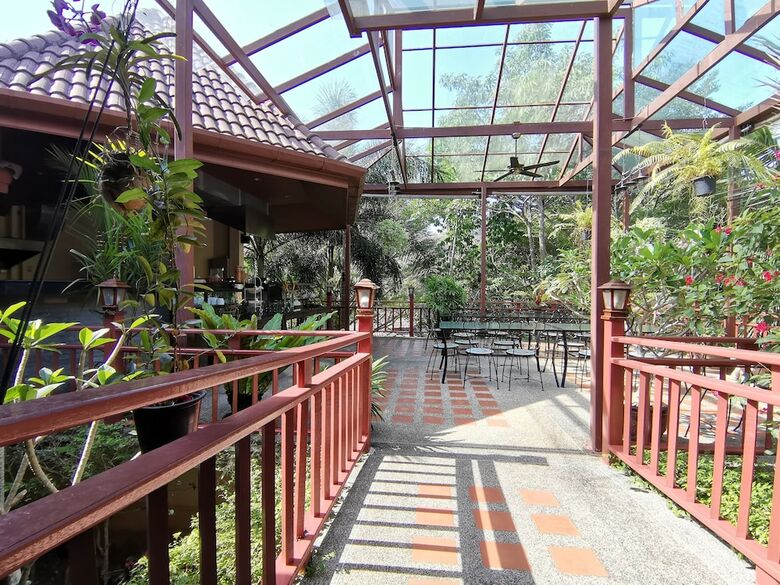 Hotel Thai Modern Resort & Spa
