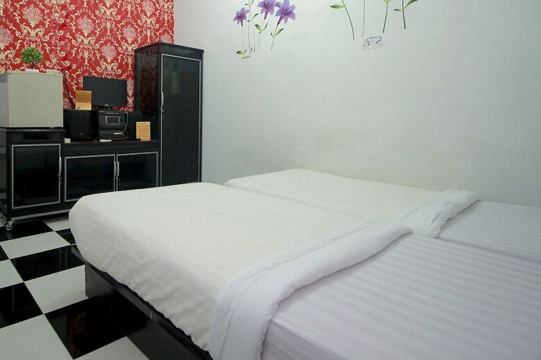 Hostal Spot On 2362 Wisma Ria