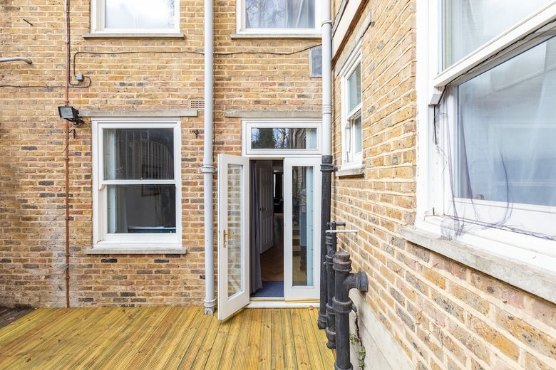 Apartamentos Beautiful 2 Bedroom Garden Flat