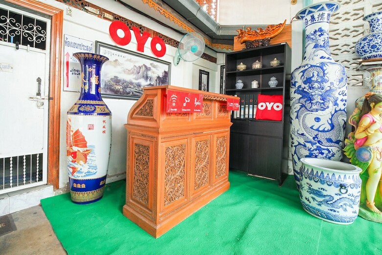 Oyo 654 Samanmit Inn Hotel