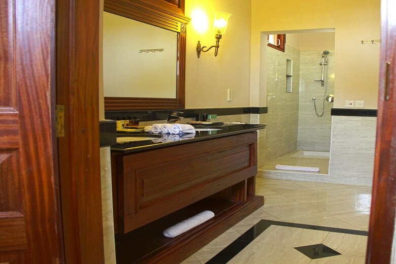 Hotel Ocean Beach Resort & Spa