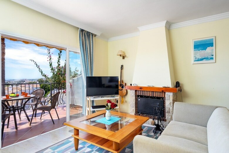 Family Apartment With Stunning Views In Mijas Ref 140