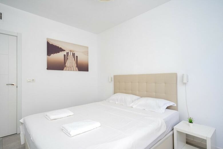 Stunning 3br Terrace Apartment Best Location Ref 124