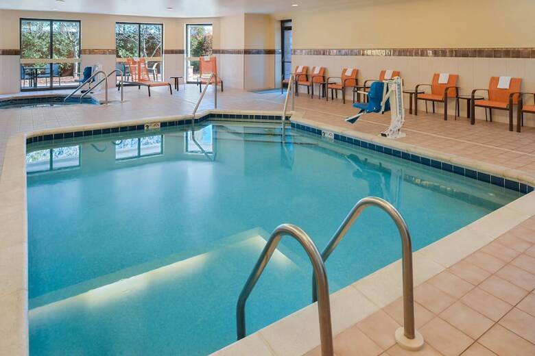 Hotel Courtyard By Marriott Milwaukee Brown Deer