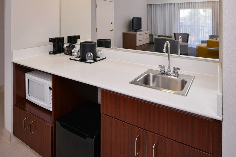 Hotel Courtyard By Marriott Milwaukee Brown Deer