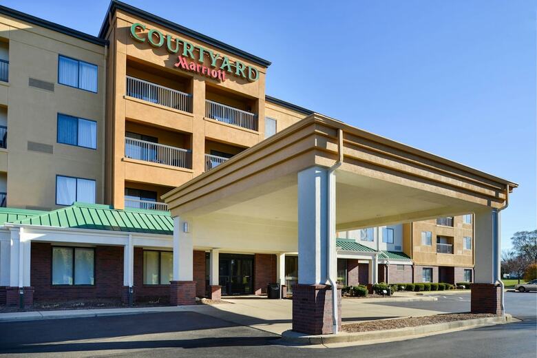 Hotel Courtyard By Marriott Milwaukee Brown Deer