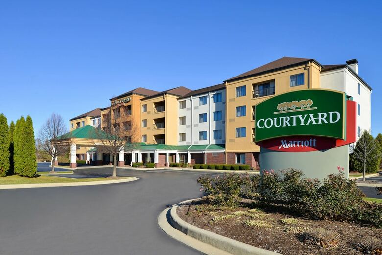 Hotel Courtyard By Marriott Milwaukee Brown Deer