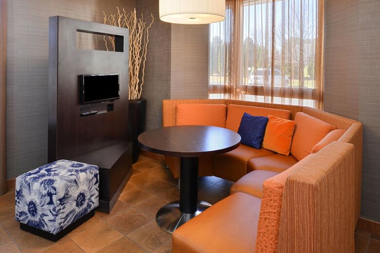 Hotel Courtyard By Marriott Milwaukee Brown Deer
