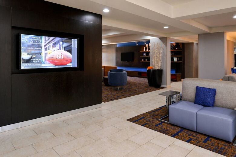 Hotel Courtyard By Marriott Milwaukee Brown Deer