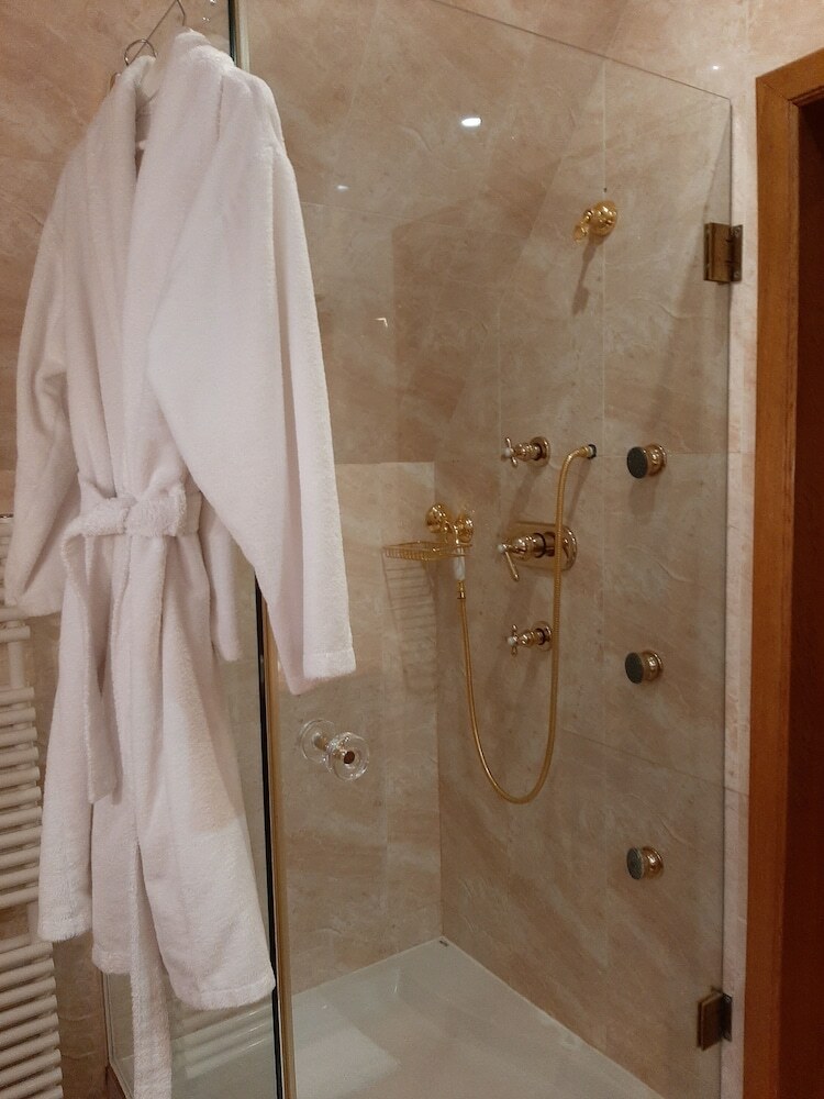 Bed & Breakfast Le Chateau Des Eglantines
